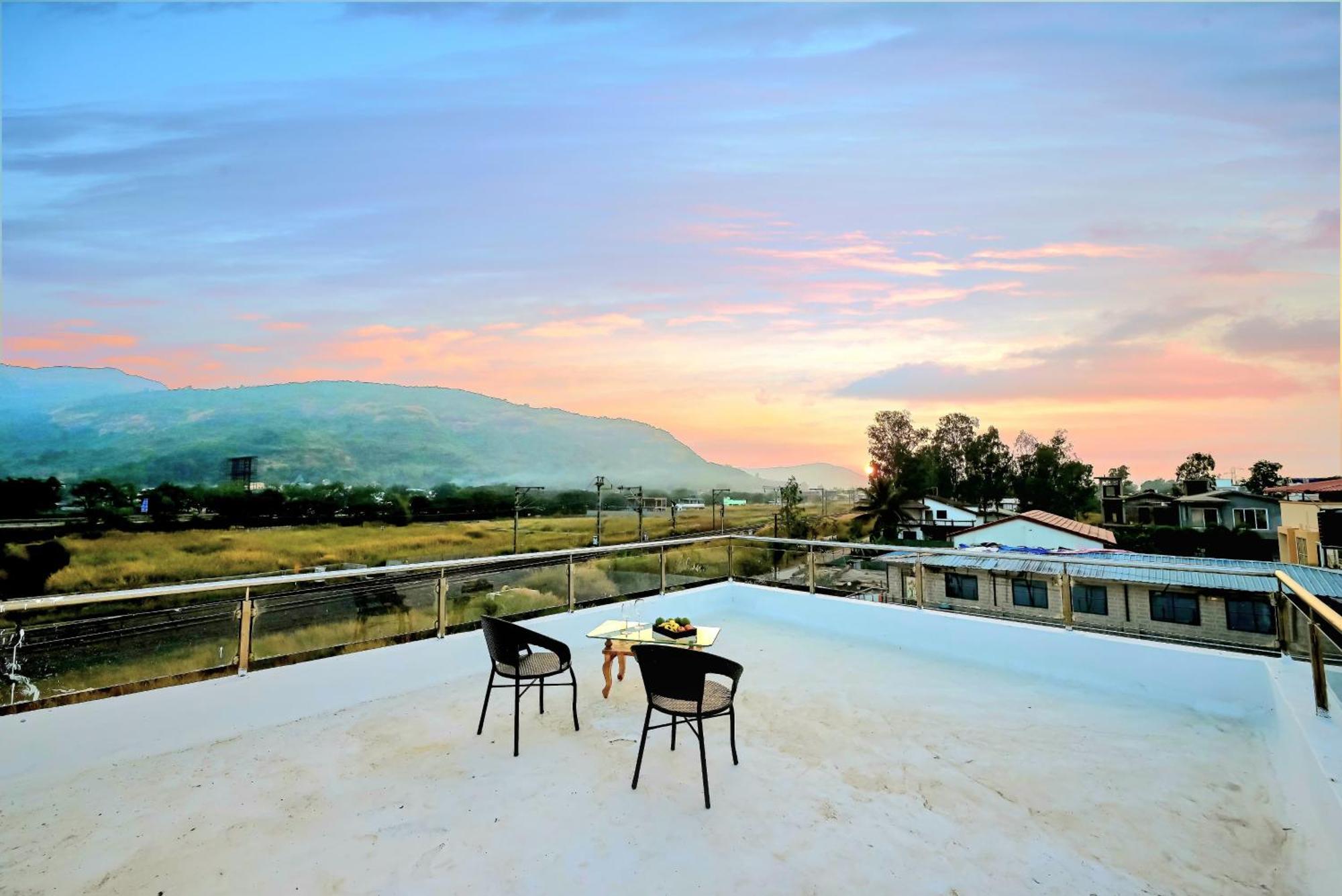 Empyrean Stay II 6Bhk Big Daddy Villa Ll Ac II Pvt Pool II Terrace View II Lux Lonavala Dış mekan fotoğraf
